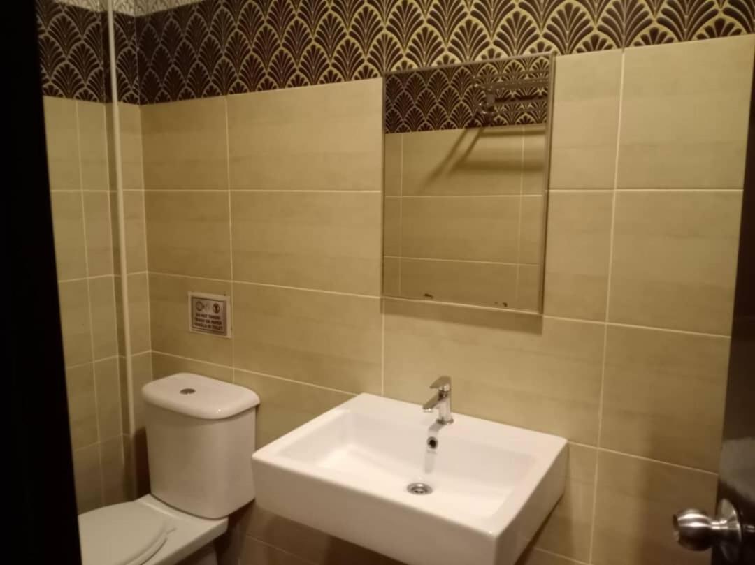 Golden Leaf Boutique Hotel Nusa Idaman Formerly Known As Ariana Hotel Johor Bahru Exteriér fotografie